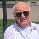 Незнакомец, 63 года