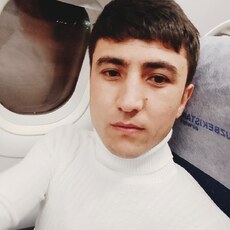Фотография мужчины Одилбек, 20 лет из г. Томск