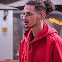 Денис, 24 года