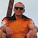 Ретро, 42 года