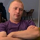 Холост, 36 лет
