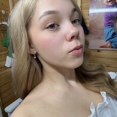 Фотография девушки Юля, 18 лет из г. Санкт-Петербург