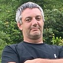 Albert, 41 год