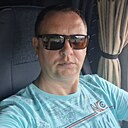 Ли, 46 лет