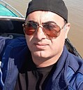 Элсавар, 45 лет