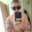 Артём, 23 года