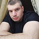 Aro, 33 года