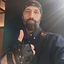Нику Нику, 45 лет