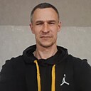 Максим, 44 года