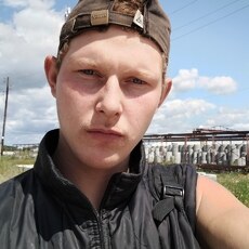Фотография мужчины Саша, 21 год из г. Белоярск