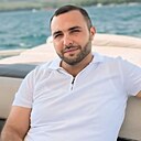 A Yan, 33 года