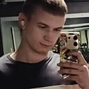 Максим, 24 года
