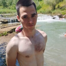 Фотография мужчины Данил, 18 лет из г. Крымск