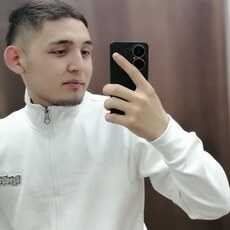 Фотография мужчины Diyorbek, 25 лет из г. Нижнекамск
