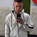 Максим, 23 года