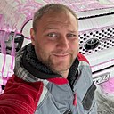 Li, 33 года