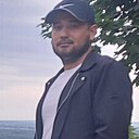 Prince, 33 года