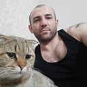 Али, 32 года