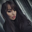 Any, 33 года
