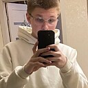 Максим, 18 лет