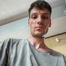 Фотография мужчины Valentin, 26 лет из г. Câmpina