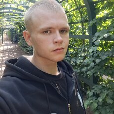 Фотография мужчины Михаил, 19 лет из г. Великий Устюг
