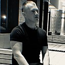 Олега, 34 года