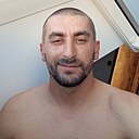 No Name, 33 года