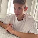 Максим, 22 года