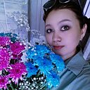 Иман Нур, 44 года