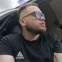 Макс, 24 года