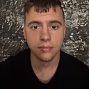 Максим, 18 лет