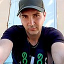 Илья, 33 года