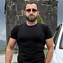 Давит, 33 года