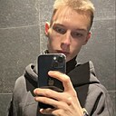 Артём, 23 года