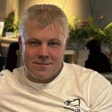 Михаил, 49 из г. Санкт-Петербург.