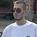 Виктор, 21 год