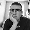 Максим, 24 года