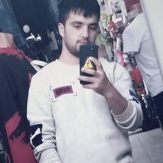 Фотография мужчины Ergashev, 25 лет из г. Нерюнгри