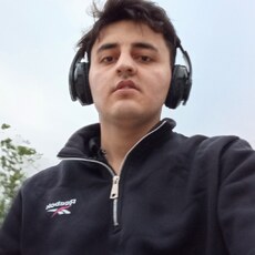 Фотография мужчины Diyor, 21 год из г. Королев