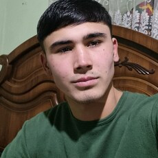 Фотография мужчины Махмудов, 19 лет из г. Амурск
