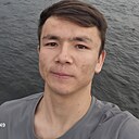 Shuhrat, 23 года