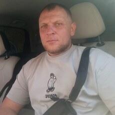 Олег, 42 из г. Красноярск.