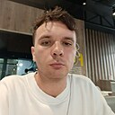 Василий, 32 года