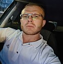 Мл, 32 года