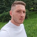 Auf, 33 года