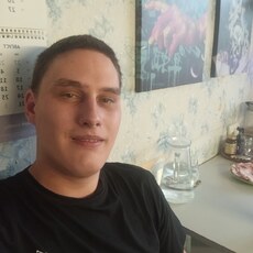Фотография мужчины Валентин, 25 лет из г. Мытищи