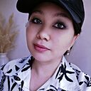 Иман Нур, 44 года