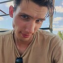 Максим, 24 года