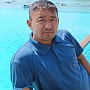 Усан, 44 года